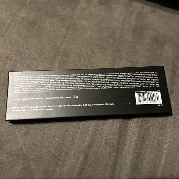 STUDIO MAKEUP LIMITED EDITION Ease To Wear Eyeshadow Palette 9 color eyeshadow - Picture 11 of 14